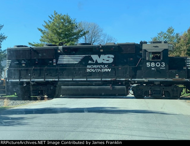 NS GP38-3 unit 5803 